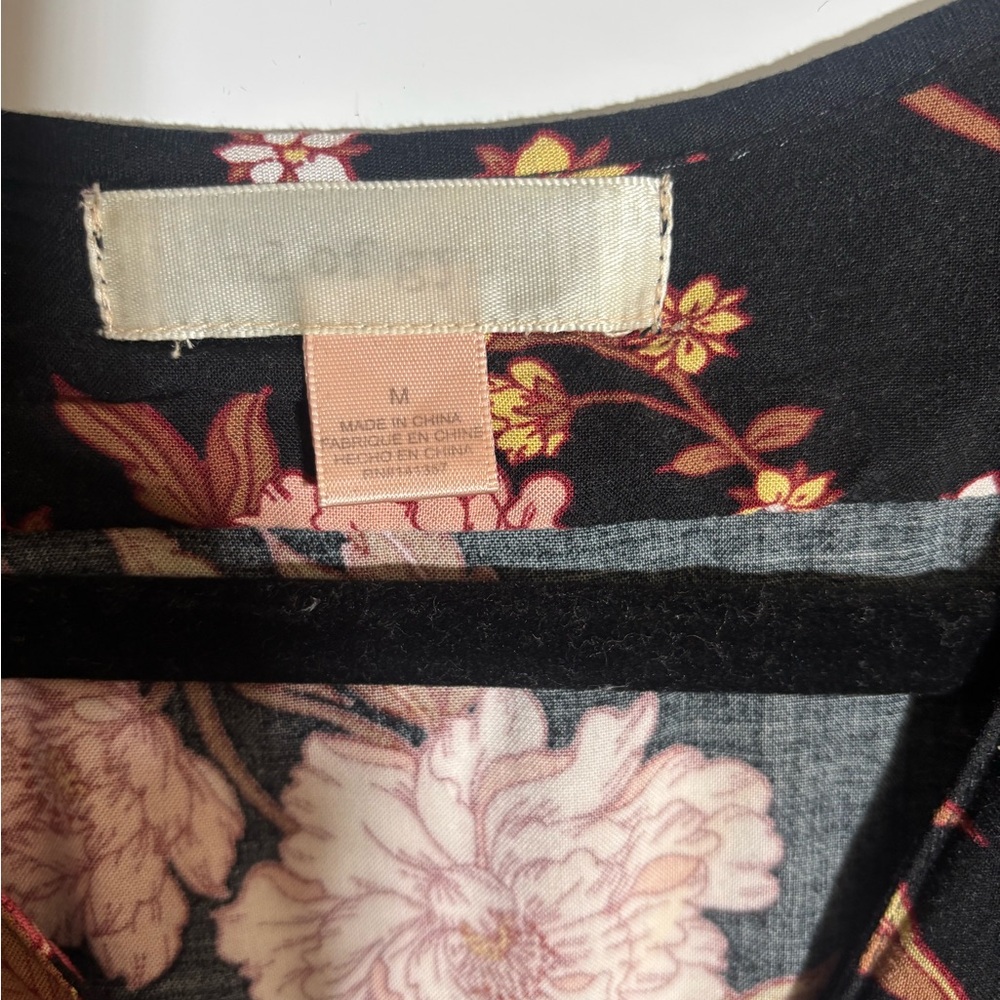 Floral Black and Pink Button-Up Dress with waist pockets - Picture 3 of 6